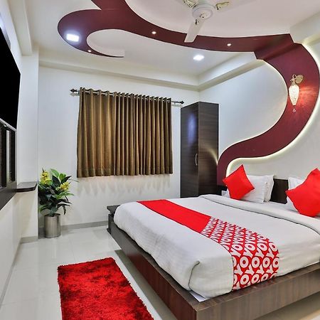 Collection O 7557 Hotel Shiv Kunj Exotica Naroda Exterior foto