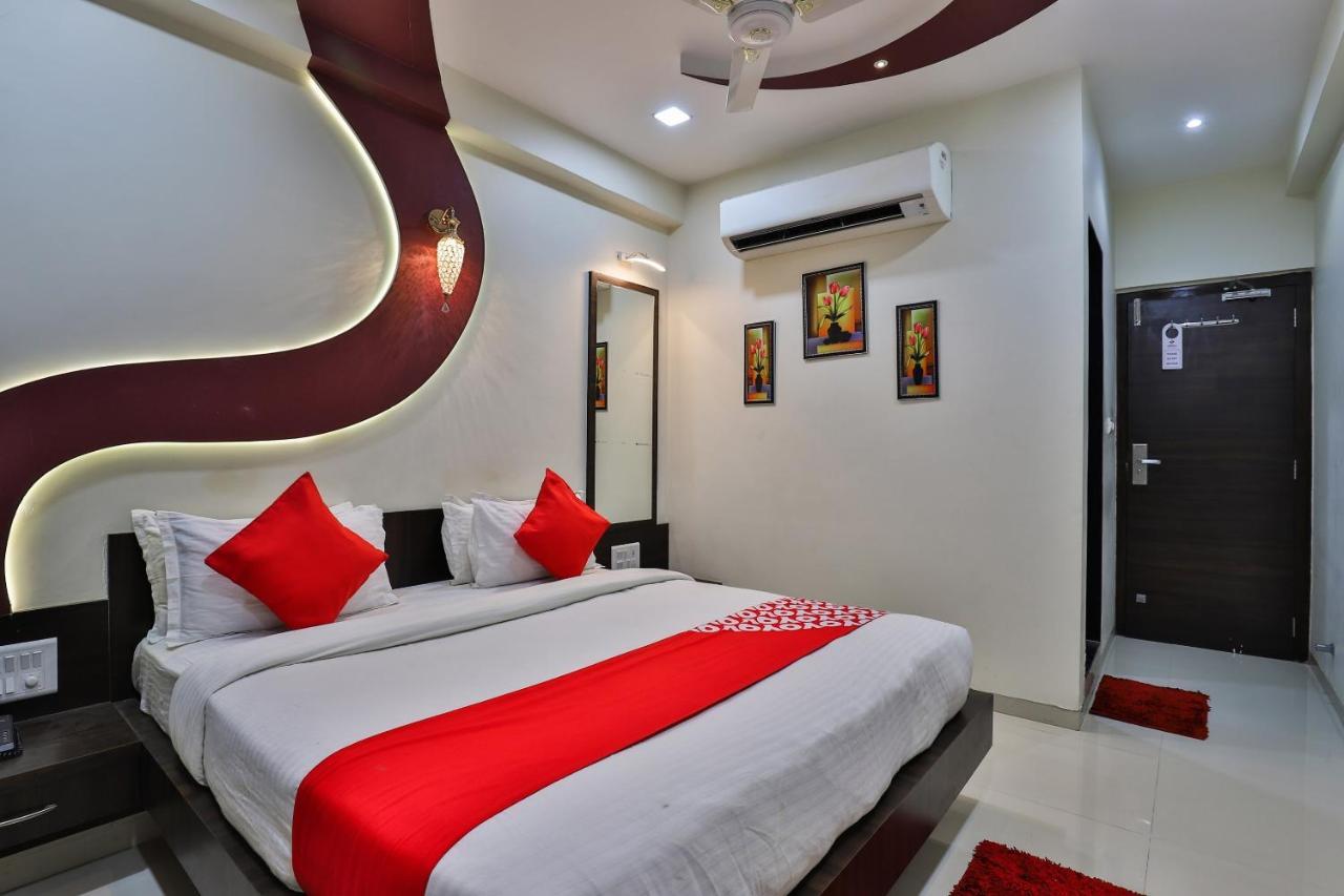 Collection O 7557 Hotel Shiv Kunj Exotica Naroda Exterior foto