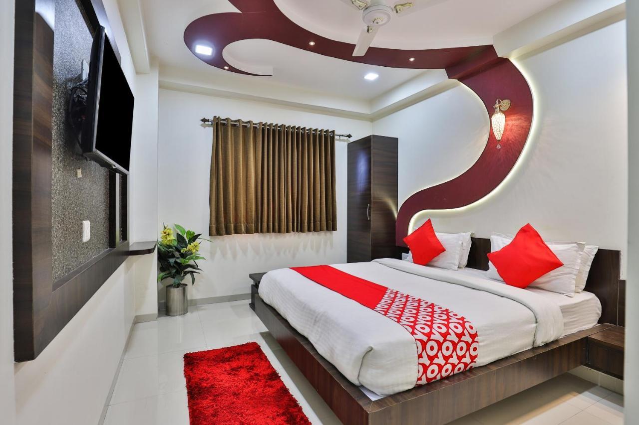 Collection O 7557 Hotel Shiv Kunj Exotica Naroda Exterior foto