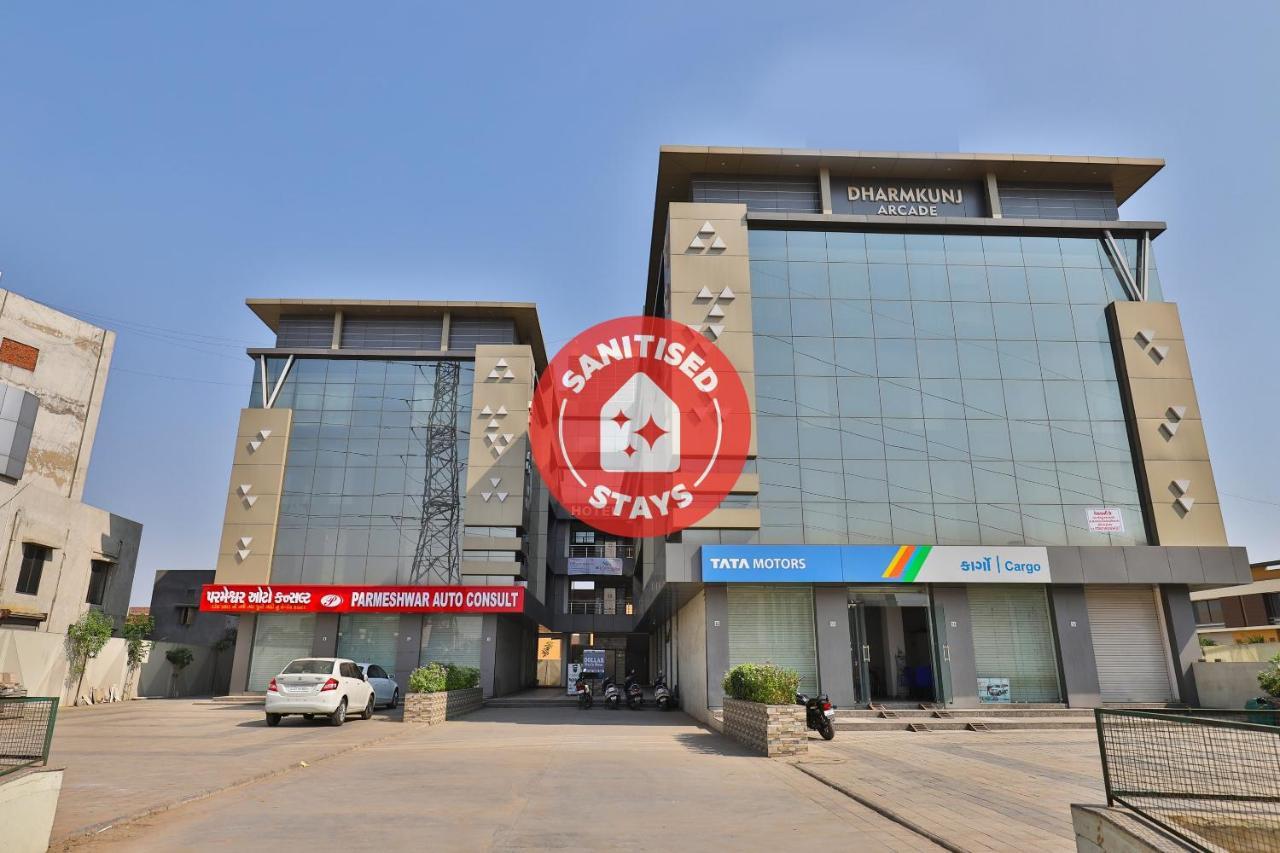 Collection O 7557 Hotel Shiv Kunj Exotica Naroda Exterior foto