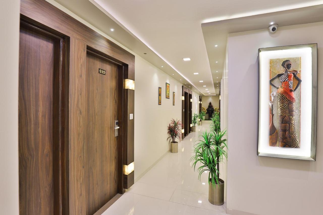 Collection O 7557 Hotel Shiv Kunj Exotica Naroda Exterior foto